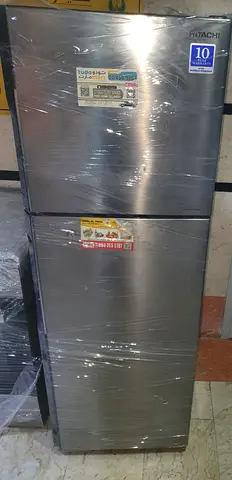Hitachi Refrigerator with Top Freezer