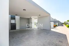 Prime Location | Ready to Move in | Huge Layout