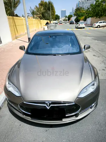 Unique color with free lifetime supercharge