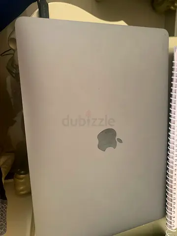 MacBook Pro 13 inch intel 2019