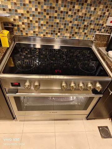 Bosch series 8 full electric digital cooking range latest version 90cm