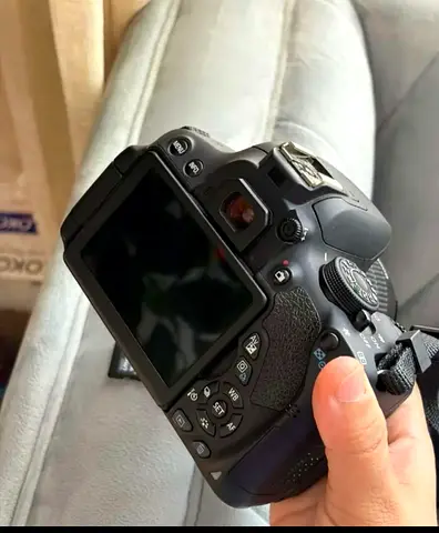 Canon DSLR 700d Camera for Sale