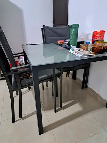 Dinning table with 4 chairs