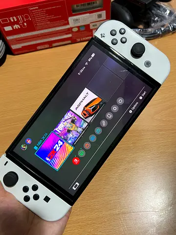 NINTENDO SWITCH OLED Model