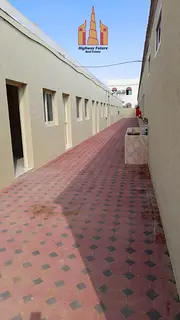 Labour come for sale 42 room 4 kitchan 24 washroom 2 shop incom 700,000 sale price 7500,000 1 year o