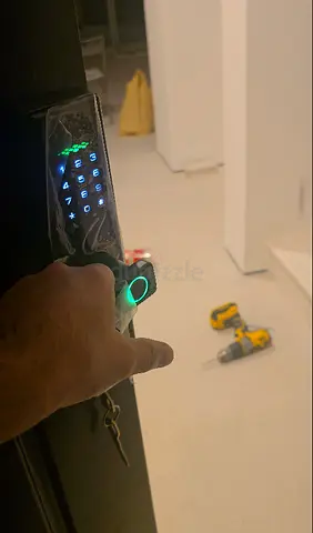 Airbnb/Booking.com Hosts! Stop Sharing Keys – Go Smart