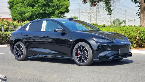 2025 SEAL 600 | DRIVEN 4,000 KM ONLY | WARRANTY AND SERVICE CONTRACT