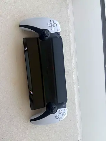 PlayStation 5 Controller and Phone Mount