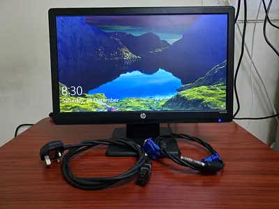 HP Monitor with Power and VGA Cables