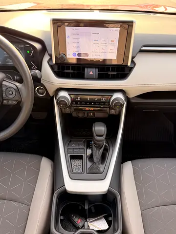 2025 Toyota RAV 4 照片 15