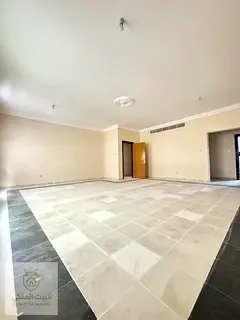 Suitable for Company Contract | 3 Bedroom Apartment with Living Room | Fully Renovated | First Tenan