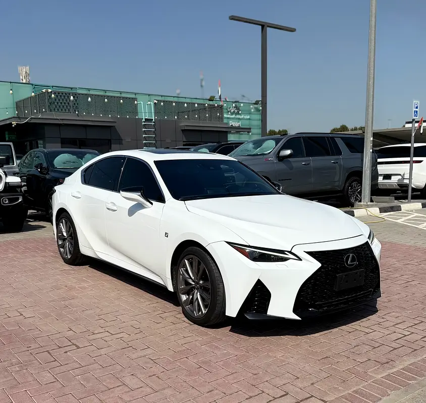 Lexus IS-Series 2021 — photo 1 of 14