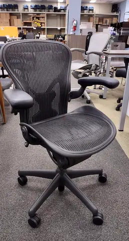 Herman miller Aeron size C fully loaded