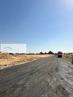Villa land in Sheikh Zayed Road