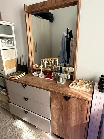 Dresser