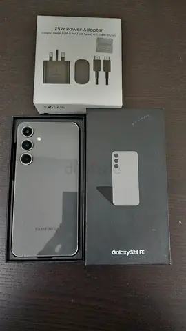Samsung Galaxy S24FE Box with charger 1physical 1esim condition 10/9 All Geniune 100% waterpack