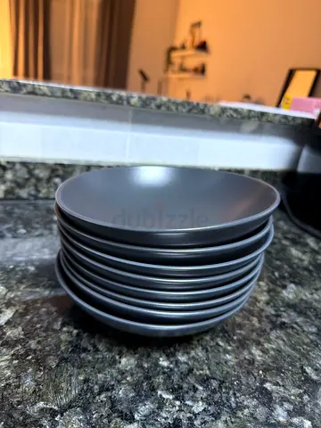 Small rounded plates