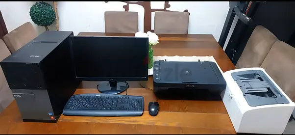 Full (DELL) PC Desktop set in Excellent condition