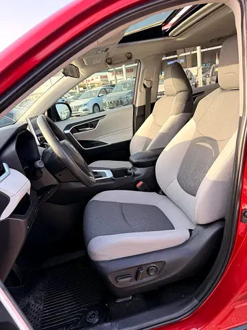 2025 Toyota RAV 4 照片 4