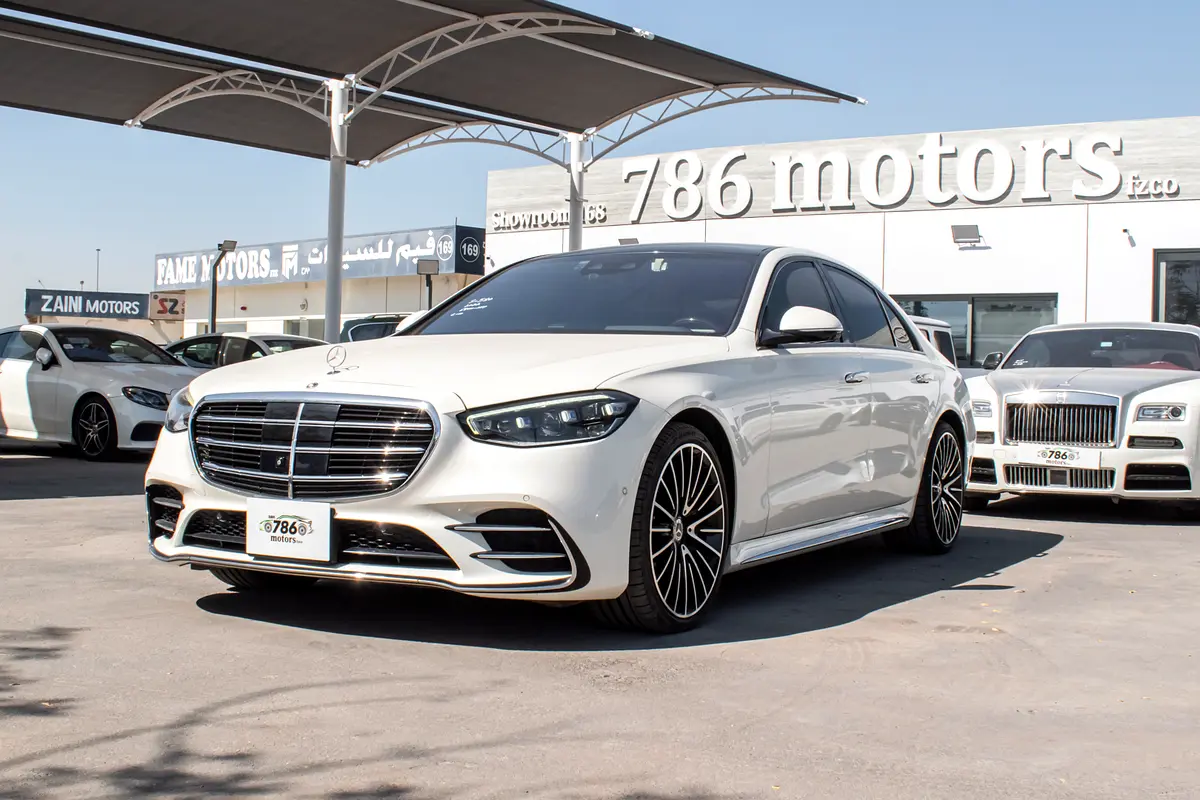 Mercedes-Benz S-Class 2022 — photo 1 of 20
