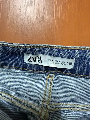 ZARA jeans with belt