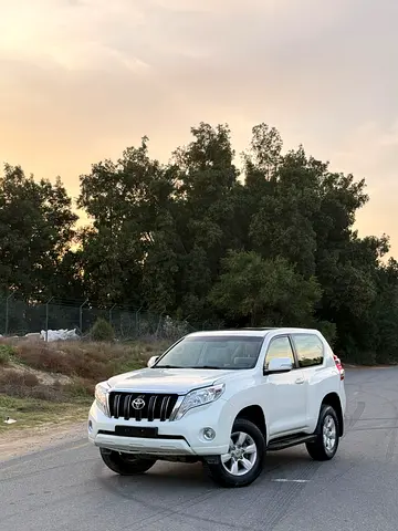 2014
Toyota Prado
GXR 
GCC Specs