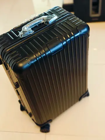 Luggage medium