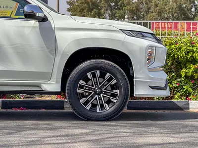 Mitsubishi Montero Sport, миниатюра 8