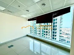 Bright unit | 3 parkings | High Floor | Spacious | Near Metro | Pantry/Washroom
