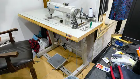 Juki Sewing Machine with Table
