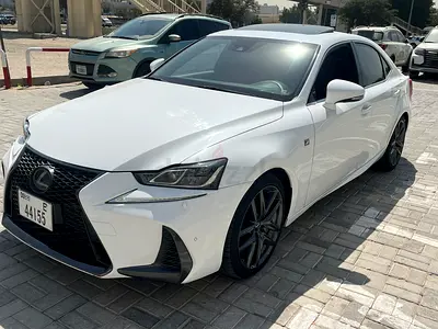 ‏Lexus is 350 F sport GCC 2019 pearl with