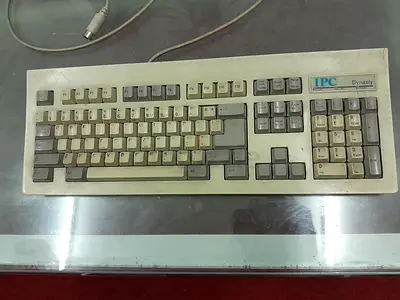 IPC Dynasty Vintage Keyboard