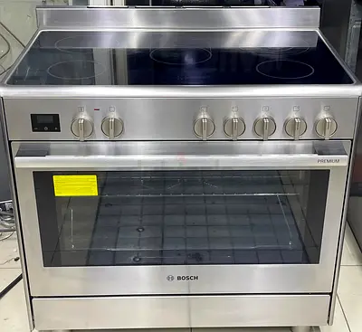 BOSCH series 8 Electric Cooker Range 90cm dual fan in excellent condition