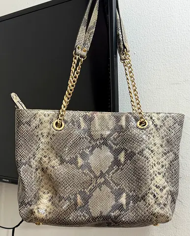 Micheal kors ladies bag