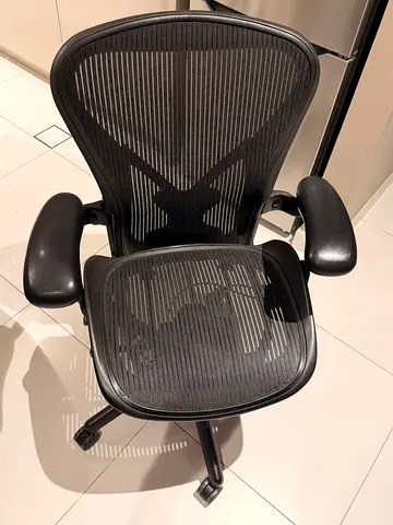 Black Herman Miller Aeron Classic Chair Fully loaded Size C