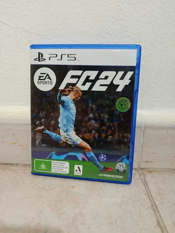 FC24 CD PS5 for sale