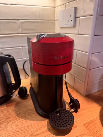 Nespresso Coffee Machine in Great Condition Vertuo