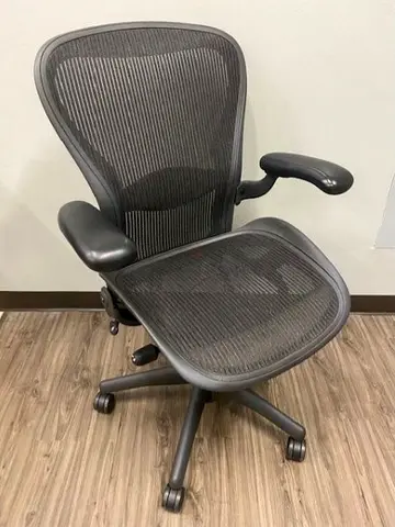 Herman Miller World Renowned Aeron Classic Chair fully loaded