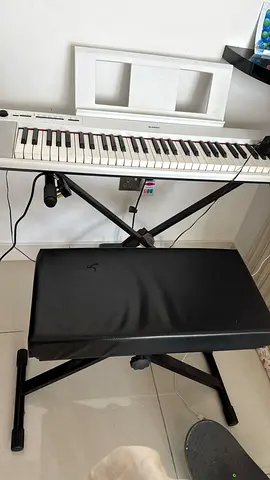 Yamaha Piaggero NP-12 Piano with stand and chair