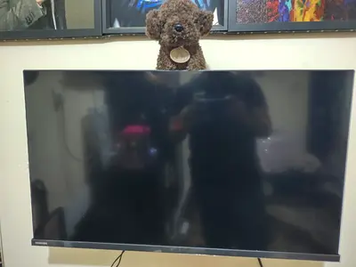 Toshiba Flat Panel 32 inch vida TV for Sale