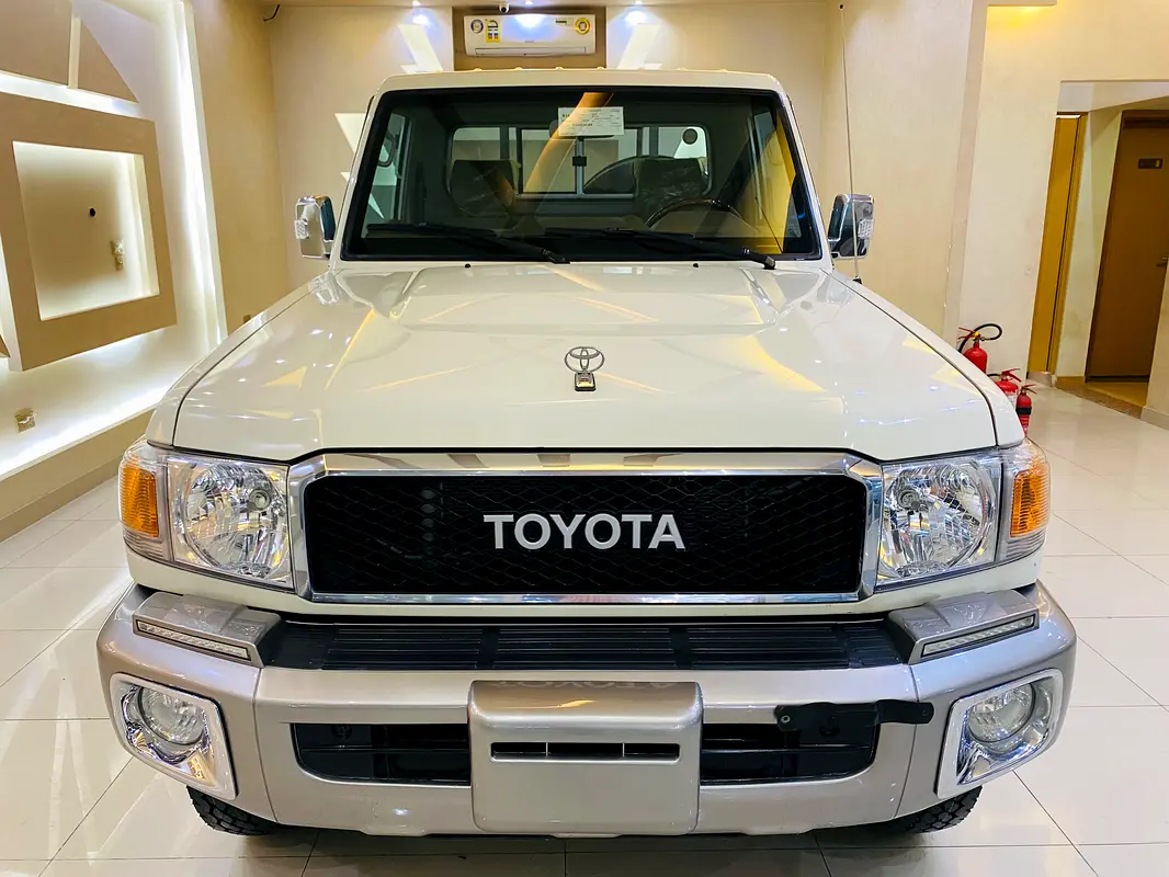 Toyota Land Cruiser 70 Series 2022 — photo 1 of 20