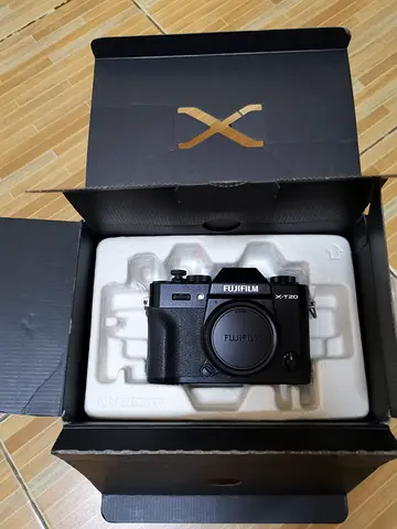 Fujifilm X-T20 Mirrorless Camera
