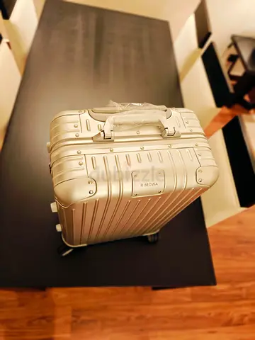 Suitcase aluminum