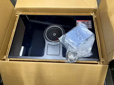 Nikola Tesla induction cooktop Unused brand new box pack with integrated good fan