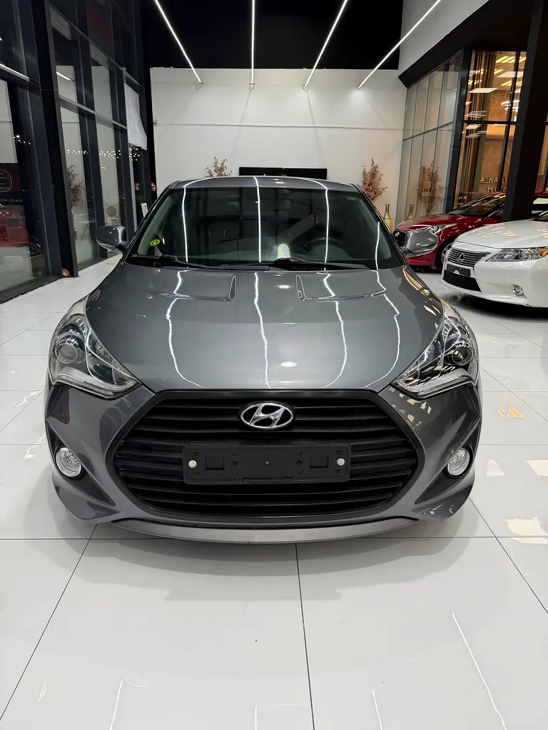 Hyundai Veloster 2012 — photo 1 of 8