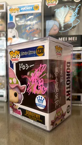 Dorothy Funko Pop! Vinyl Figure - Exclusive Edition - Signed by Japanese voice actor Maryia Ise - Mi