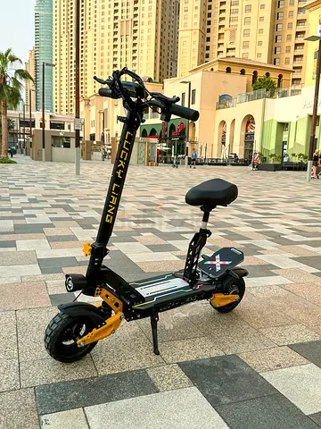 Powerful Electric Scooter for Effortless Commuting