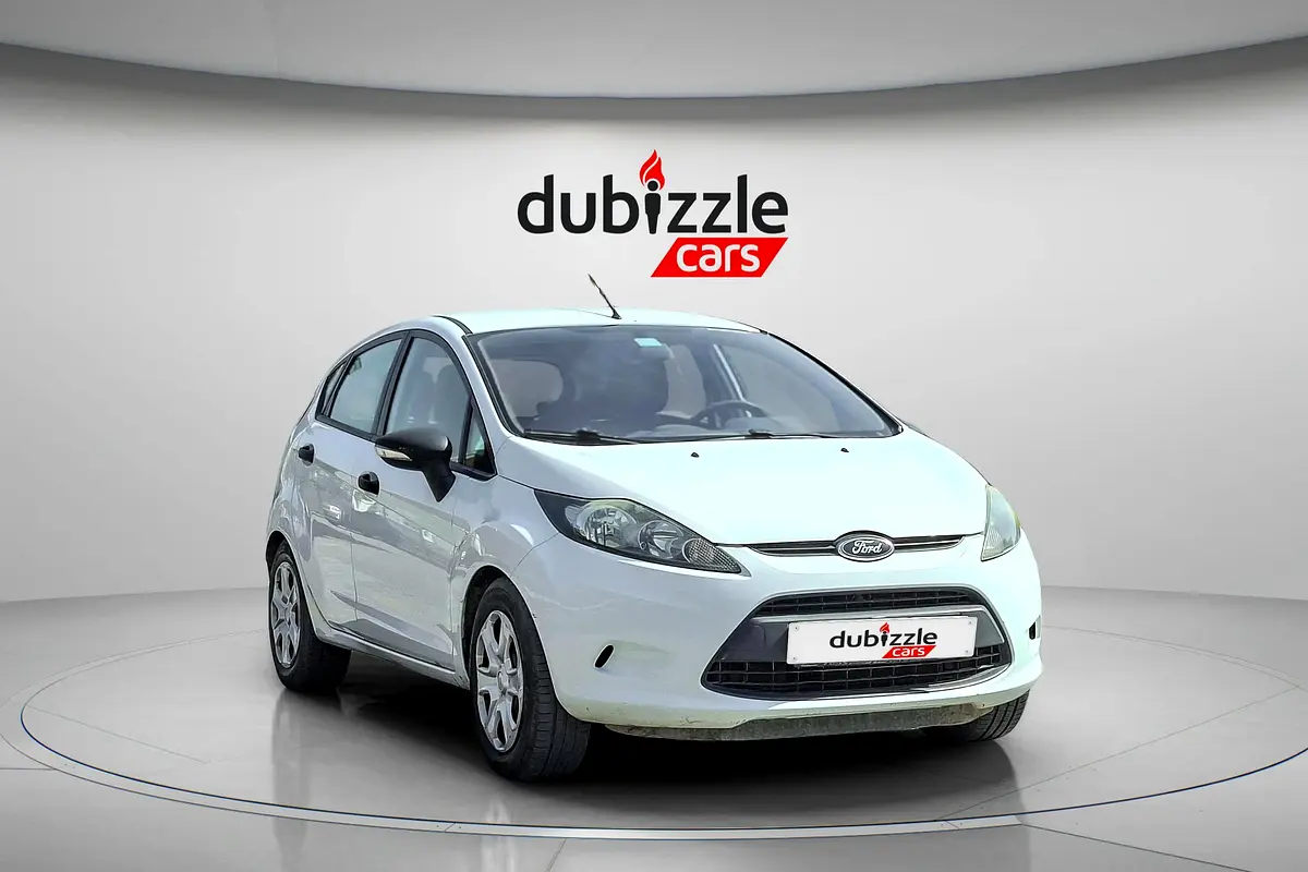 Ford Fiesta 2011 — photo 1 of 12