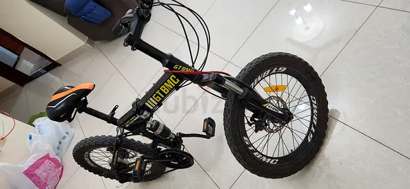 Foldable Mountain Bike - Perfect for Adventures!