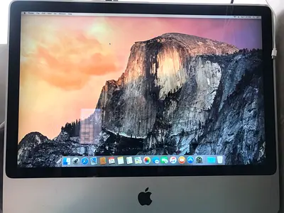 Apple iMac with Logitech wireless Keyboard